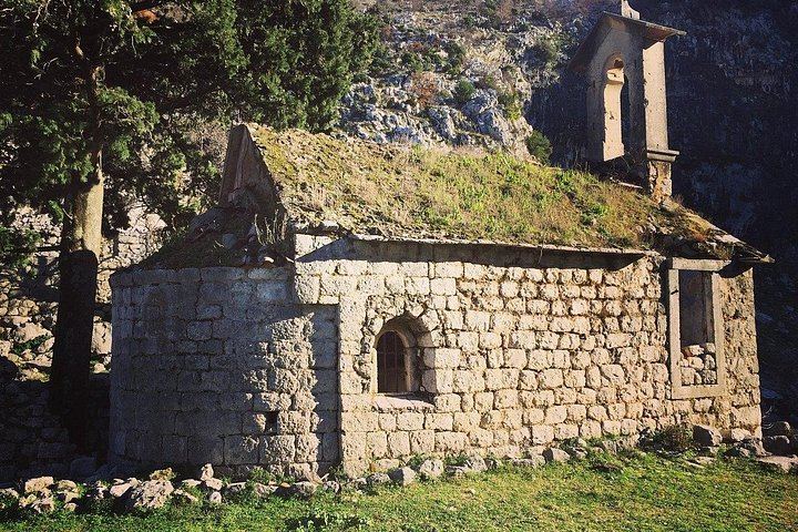 Small Group Mostar, Kravica Falls and Pocitelj Sights Tour from Dubrovnik, Old Bazaar (6/12)