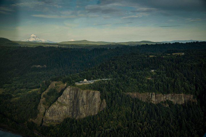 Multnomah Falls and Columbia Gorge Scenic Flight from Troutdale by Envi Adventures (5/12)