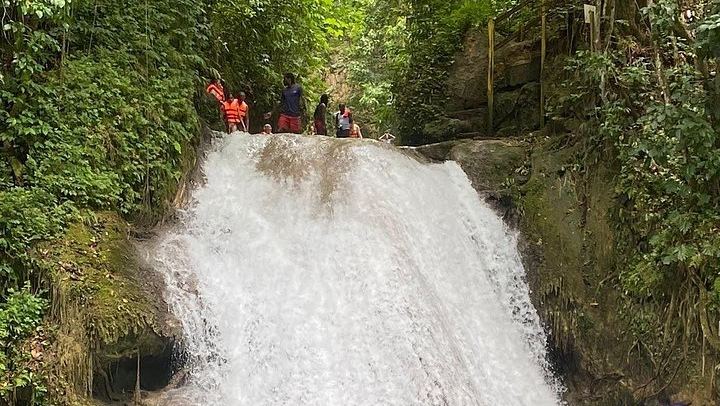 Blue Hole Admission Ticket with Life Vest and Guide, St. Ann near Ocho Rios (2/5)