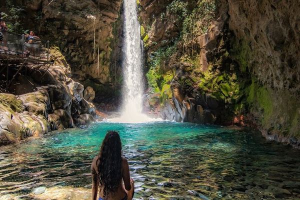 Las Pailas Trail, Oropendola Waterfall and Hot Springs Combo from Hacienda Guachipelin