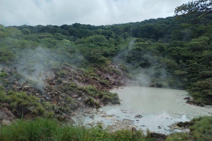 Pailas Trail or La Cangreja Waterfall Hike in Rincon de la Vieja National Park (1/12)