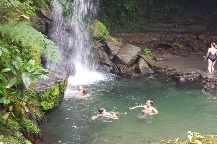 Pepper's Choice Dominica: Emerald Pool, Trafalgar Falls, Mero Beach, Ti Kwen Glo Cho (11/12)