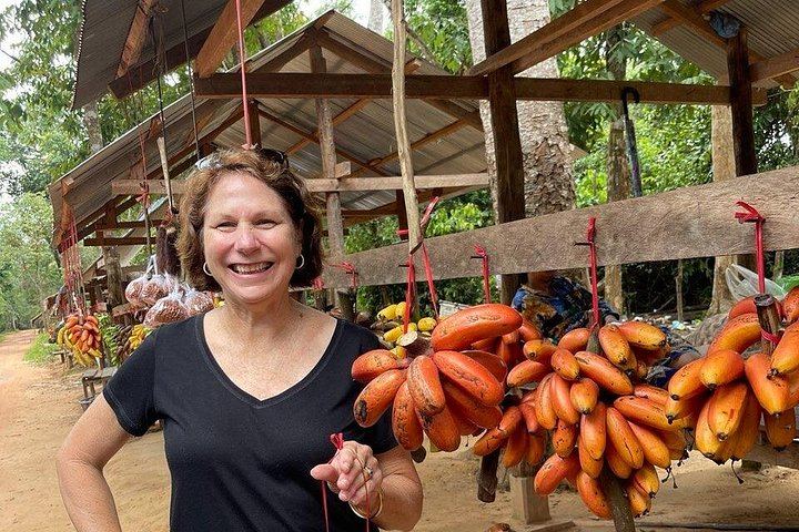 Phnom Kulen Waterfall and 1000 Lingas Day Tour with Snacks, Fresh Fruit and Village Stop (11/12)