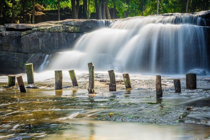 Phnom Kulen National Park Tour with English or Japanese Guide, 1000 Lingas and Waterfall (4/12)