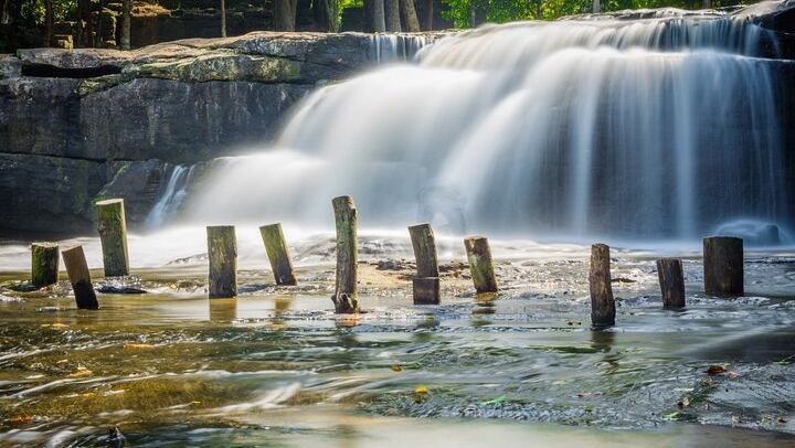 Phnom Kulen National Park Tour with English or Japanese Guide, 1000 Lingas and Waterfall (4/12)