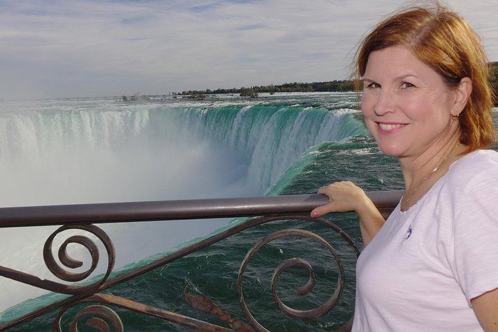 Small-Group Niagara Falls Day Tour from Toronto with Driver, Guide and Hornblower Cruise (3/5)