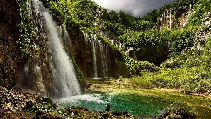 Plitvice Lakes Morning or Afternoon Tour from Zadar with Panoramic Boat Ride (1/12)