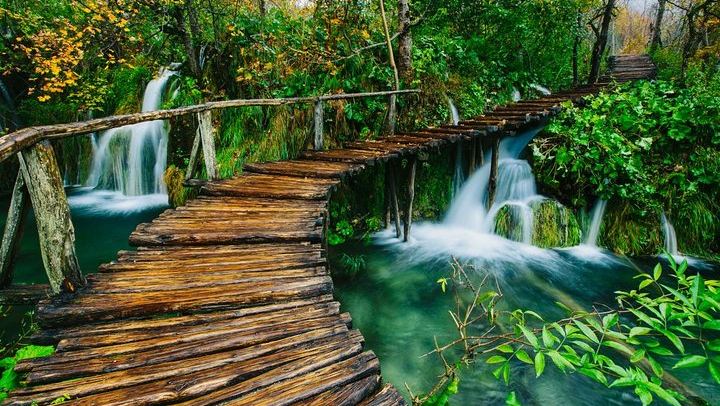 Plitvice Lakes Group Day Tour from Zadar with Jadera Booking Agency, Bus for up to 50 (4/6)