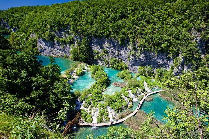 Plitvice Lakes Group Day Tour from Zadar with Jadera Booking Agency, Bus for up to 50 (3/6)