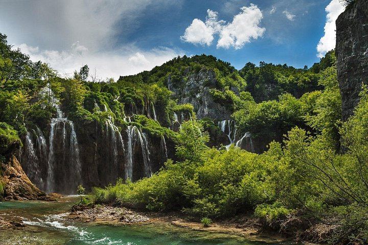 Plitvice Lakes Morning or Afternoon Tour from Zadar with Panoramic Boat Ride (7/12)