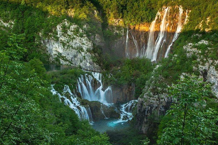 Plitvice Lakes Morning or Afternoon Tour from Zadar with Panoramic Boat Ride (11/12)
