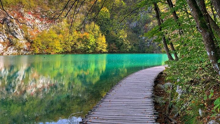 Private Plitvice Lakes Day Trip from Zagreb with Rastoke Coffee Stop (1/12)