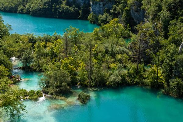 Plitvice Lakes Day Trip from Zagreb with Rastoke Stop and Park Entry