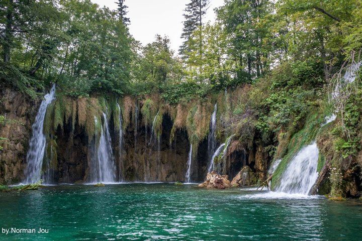 Plitvice Lakes Ten-Hour Day Trip from Zadar by Bus with Ticket Pickup by Guide (3/10)