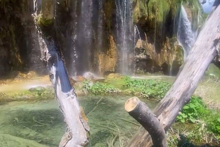 Plitvice Lakes Ten-Hour Day Trip from Zadar by Bus with Ticket Pickup by Guide (9/10)
