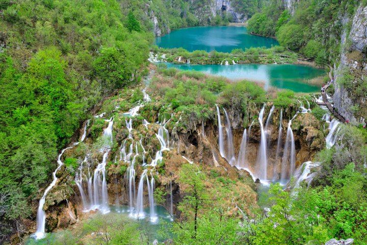 Plitvice Lakes Ten-Hour Day Trip from Zadar by Bus with Ticket Pickup by Guide (4/10)