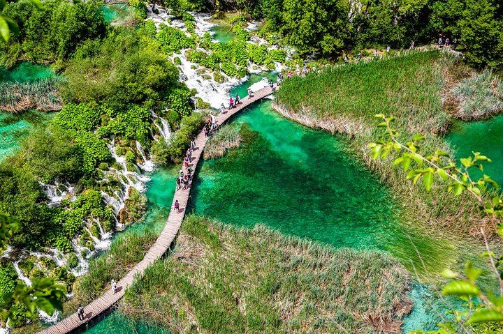 Plitvice Lakes Guided Day Tour from Zagreb with Boat and Electric Train Rides (4/10)