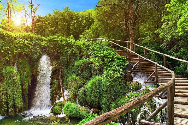 Plitvice Lakes Guided Day Tour from Zagreb with Boat and Electric Train Rides (9/10)