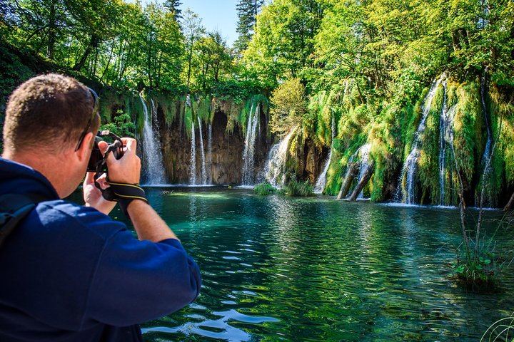 Plitvice Lakes Four-Hour Guided Park Tour with Boat and Train from Zagreb (4/8)