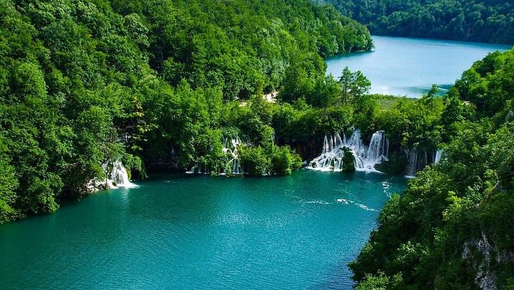 Private Plitvice Lakes Tour from Split with 4-Hour Guided Park Visit (3/8)