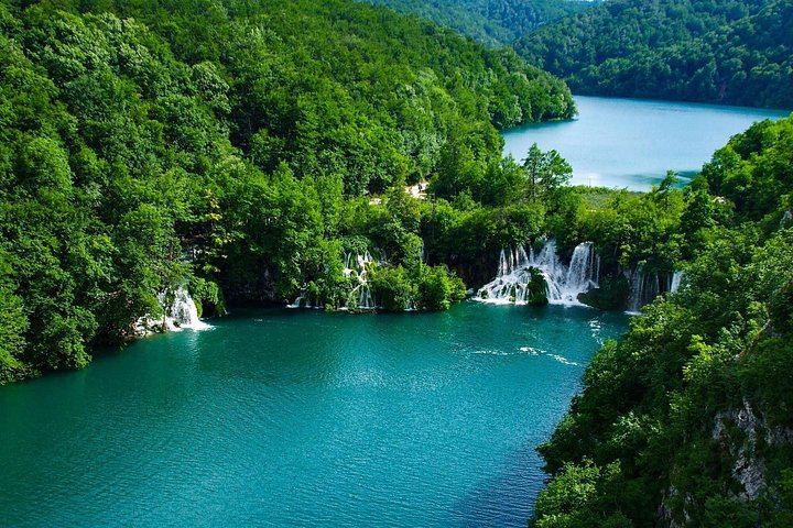 Private Plitvice Lakes Tour from Split with 4-Hour Guided Park Visit (3/8)