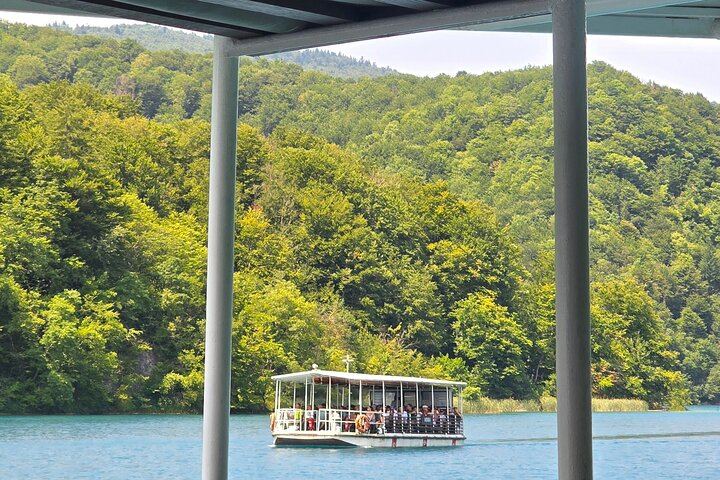Private Guided Plitvice Lakes Full Day from Split with Boat Ride and Great Waterfall (2/7)
