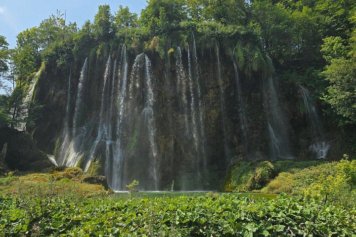 Private Guided Plitvice Lakes Full Day from Split with Boat Ride and Great Waterfall (4/7)