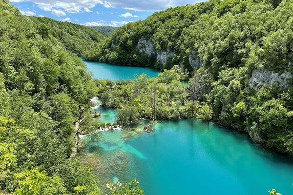 Plitvice Lakes Guided Tour with Entry Ticket and Rastoke Stop, Full Day from Zagreb