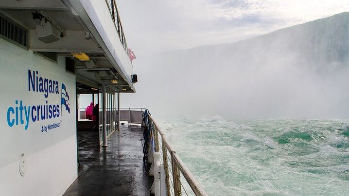 Niagara Falls Day Tour from Toronto Airport Marriott with Priority Boarding and Cruise (3/9)