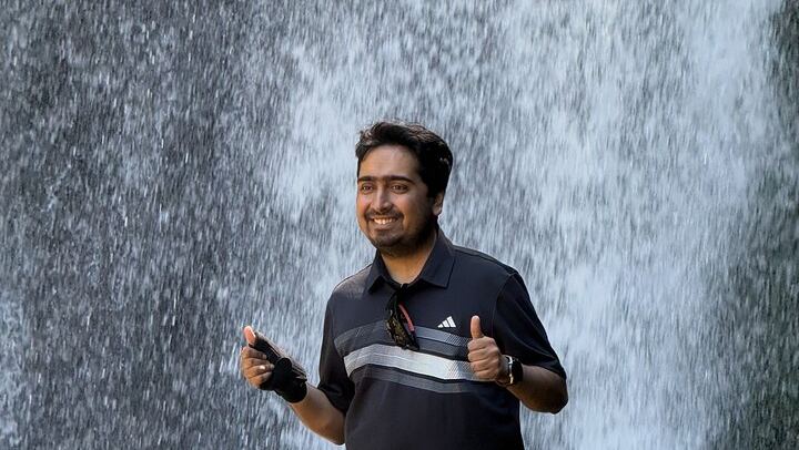 Small-Group Waterfall Shuttle from Portland Hotels: Five Falls and Vista House (4/12)