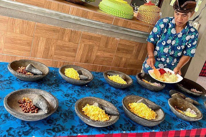 Ubud Cooking Class and Secret Waterfall Day Trip with Local Market Visit (1/12)