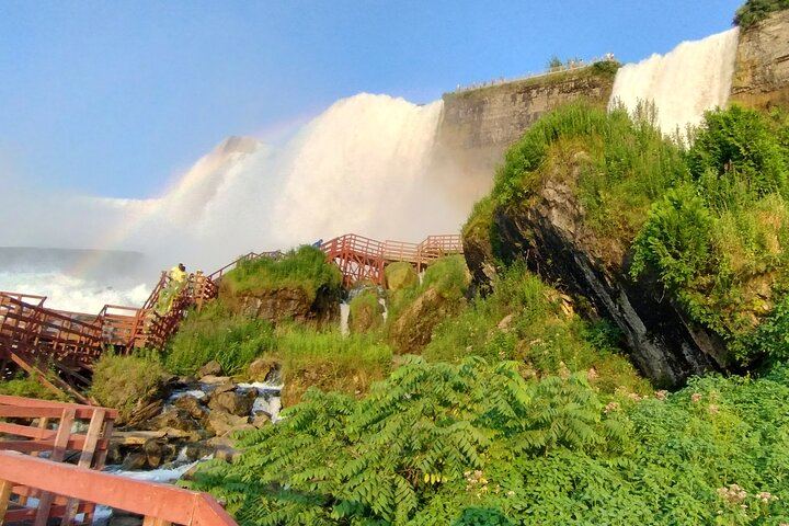 Niagara USA Guided Walk Ending at Cave of the Winds, with Maid of the Mist and Film (10/12)