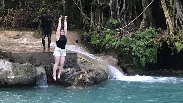 Private Negril Day Trip to Blue Hole and Secret Falls with Entrance Fees Included (1/10)