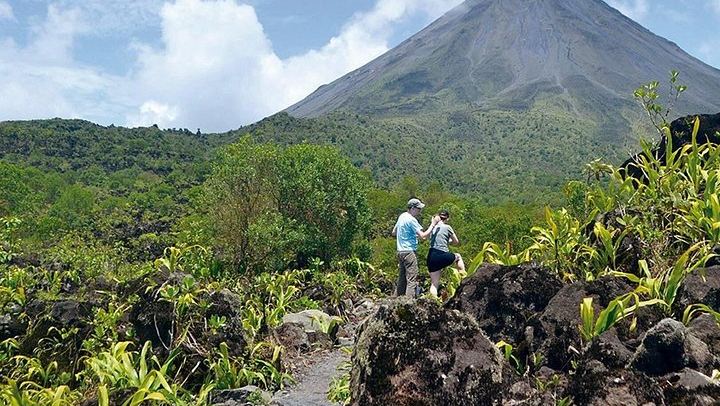 Private Mistico Bridges, Arenal 1968 Lava Trails, Rio Fortuna Waterfall and Hot Springs (2/12)