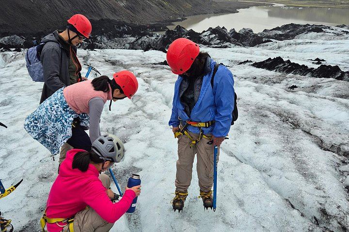 Private South Coast Day Tour from Reykjavik with Gljufrabui, Dyrholaey and Glacier Hike (10/12)