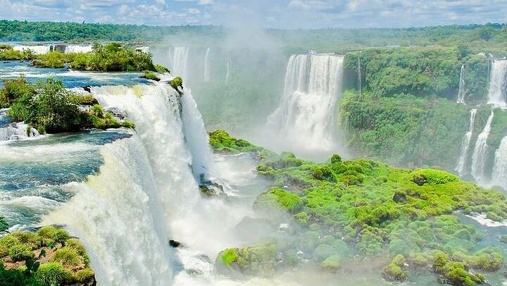 Private 2-Day Iguazu Falls Tour, Both Sides, Park Vehicle Access and Border Lane (3/12)