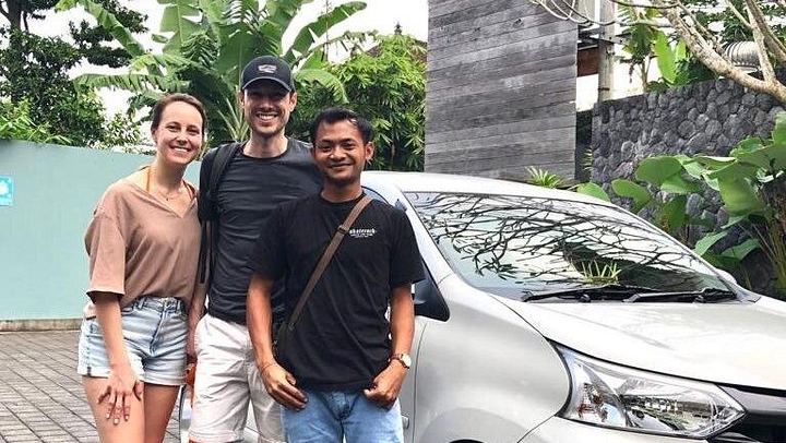 Private Bali Tour: Tanah Lot, Taman Ayun, Monkey Forest and Tegenungan Waterfall (3/12)