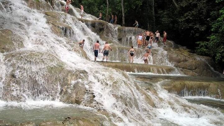 Private Dunn's River Falls Trip with Entrance Fee and Resort Pickup (1/8)