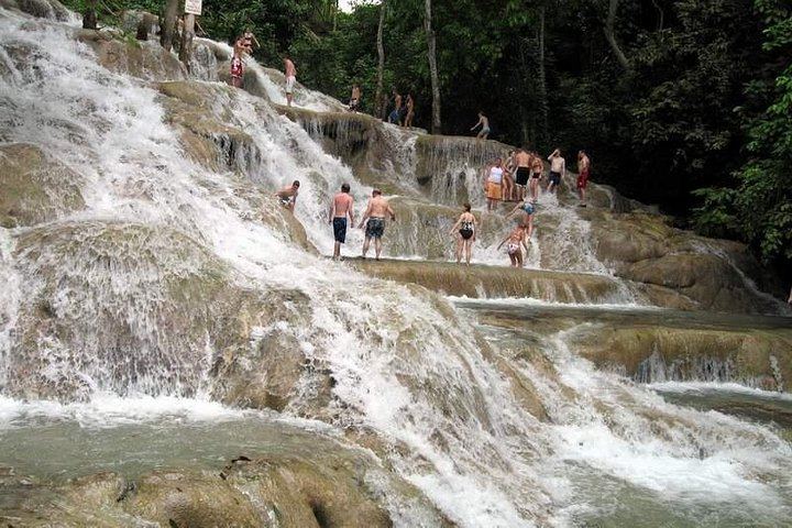 Private Dunn's River Falls Trip with Entrance Fee and Resort Pickup (1/8)