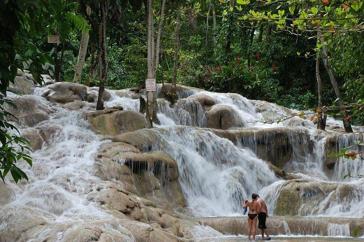 Private Dunn's River Falls Trip with Entrance Fee and Resort Pickup (4/8)