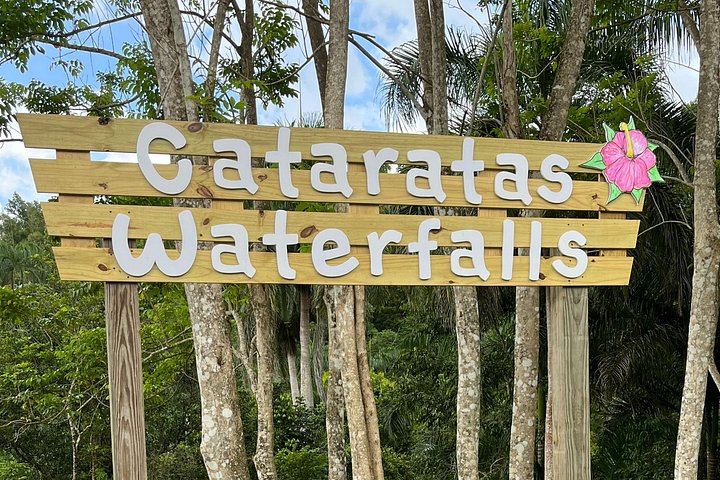 Private Gozalandia Falls and Crash Boat Beach Day Trip from T-Mobile District (10/12)