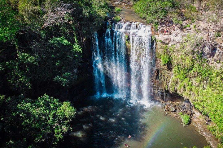Private Full-Day Curubande Tubing, Cliff Jump, La Leona and Llanos de Cortes (1/12)