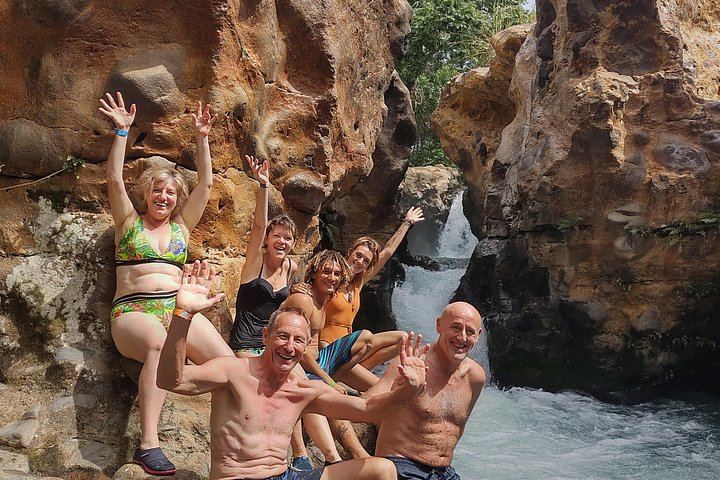 Private Full-Day Curubande Tubing, Cliff Jump, La Leona and Llanos de Cortes (5/12)
