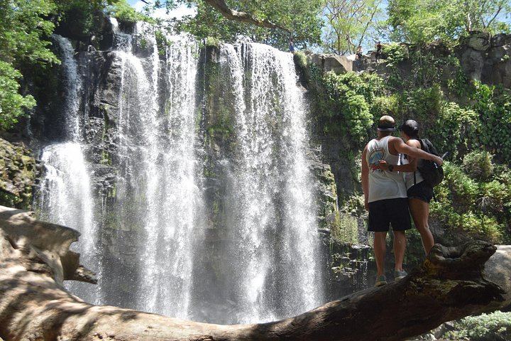 Private Full-Day Curubande Tubing, Cliff Jump, La Leona and Llanos de Cortes (6/12)