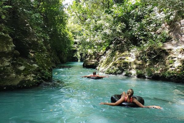 Private Full-Day Curubande Tubing, Cliff Jump, La Leona and Llanos de Cortes