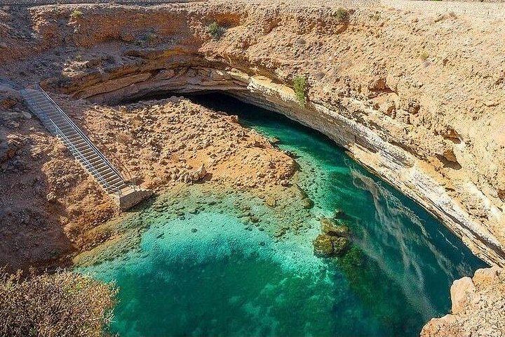 Private 4WD Day Trip from Muscat to Wadi Shab, Bimmah Sinkhole and Fins Beach (6/6)