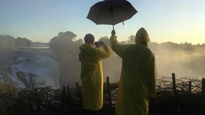 Victoria Falls Private Guided Tour with Hotel Pickup in Air-Conditioned Vehicle (1/12)