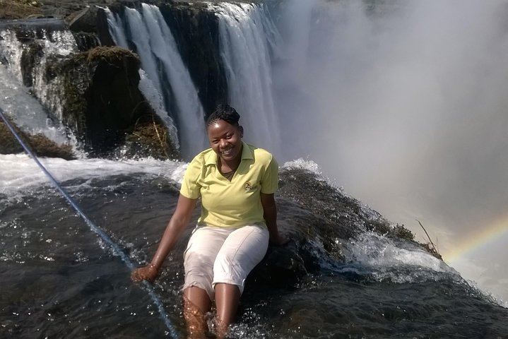 Victoria Falls Private Guided Tour with Hotel Pickup in Air-Conditioned Vehicle (2/12)