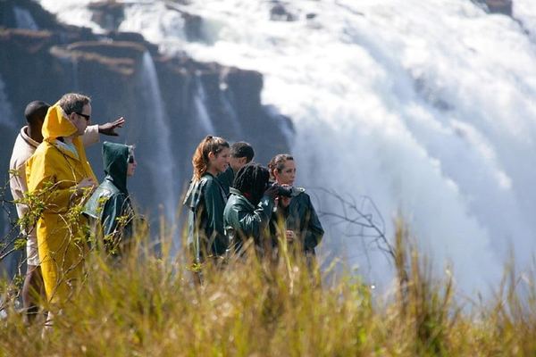 Victoria Falls Private Guided Tour with Hotel Pickup in Air-Conditioned Vehicle