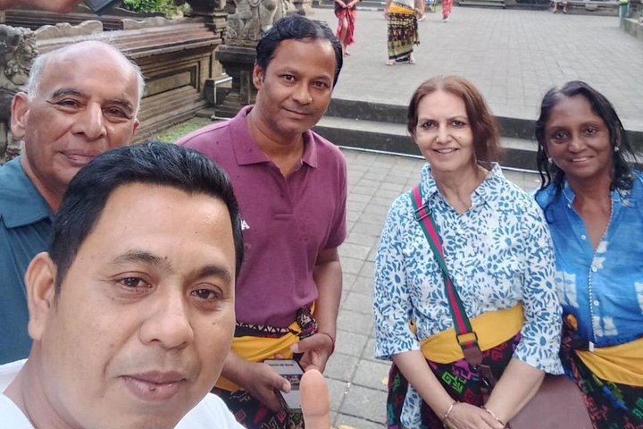 East Bali Private Day Tour: Tukad Cepung, Besakih, Tirta Gangga, Lempuyang (12/12)